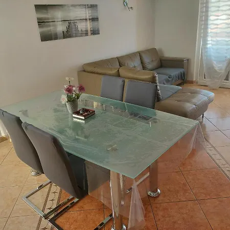 Apartment Prgin *