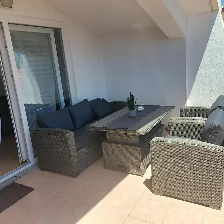 Prgin Apartment *